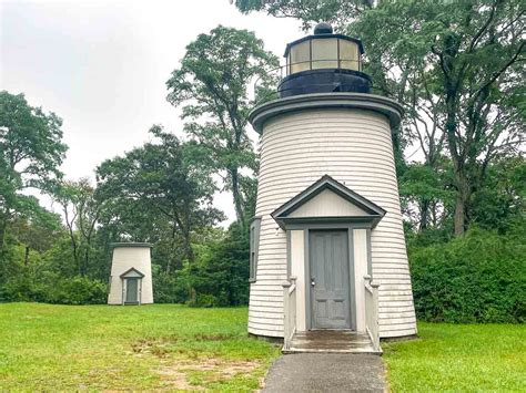 14 Beautiful Cape Cod Lighthouses and How to See Them • Seeing Sam