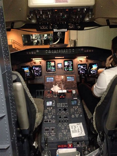 CRJ900. From the cockpit. | Cockpit, Flight deck, Aviation airplane