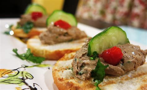 Chicken liver paté appetizer recipe | Chicago Loves Panini