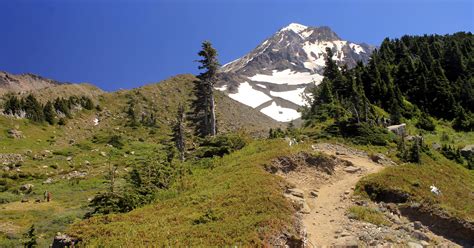 12 amazing Oregon hikes for each month of the year