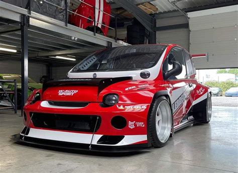 This is not a joke, a 1000+hp V8 Fiat Multipla made by French YouTubers ...