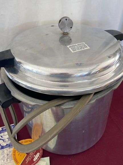 Mirro-Matic 22 quart Pressure Cooker w/ Knob, Rubber Seals & Original ...