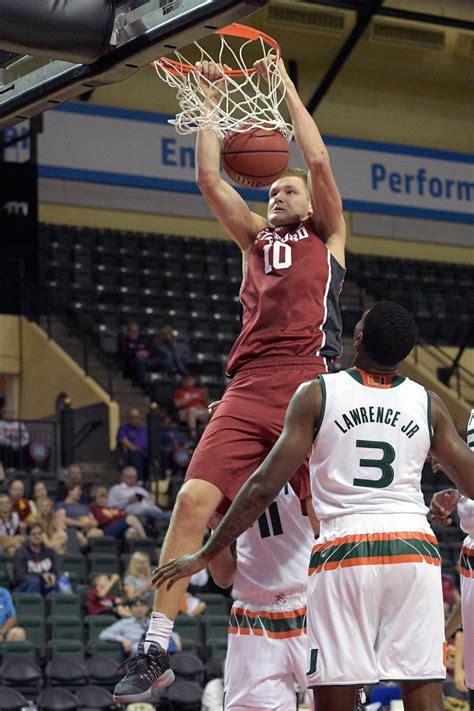 Stanford men's basketball handed first loss