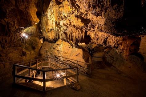 Explore the Natural Bridge Caverns | Caverns in Virgina