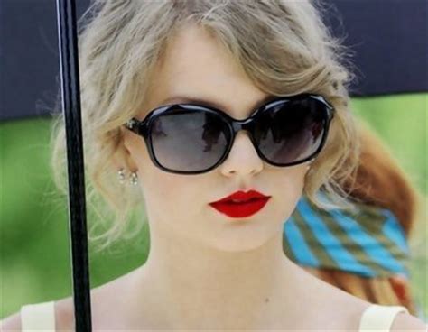 ***Taylor Swift contest Round 8:Taylor with sunglasses*** Poll Results ...