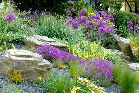 santabarbaradesignhouseandgardens.com | Drought tolerant garden ...