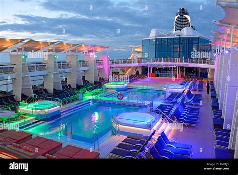 Cruise Ship Pool - Cruise Gallery