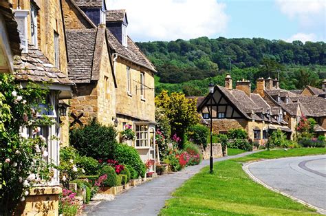 Travel Guide to the Cotswolds | Visitor Information | Sykes Cottages