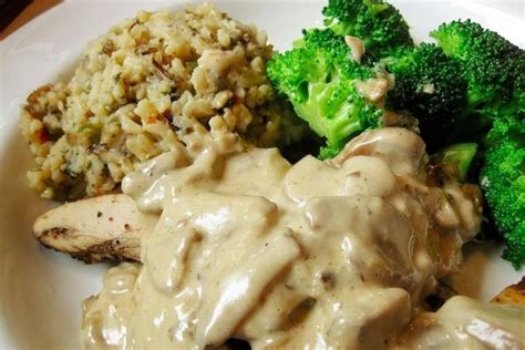 Pollo en crema de champiñones de 216 Kcal - Receta fácil en la app Avena