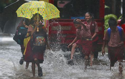 Monsoon In Kerala | Confine Your Soul In Raincoats