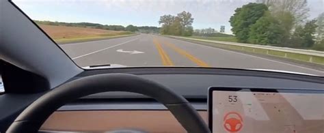 Tesla Autopilot Throws Model 3 Driver into Oncoming Lane - autoevolution