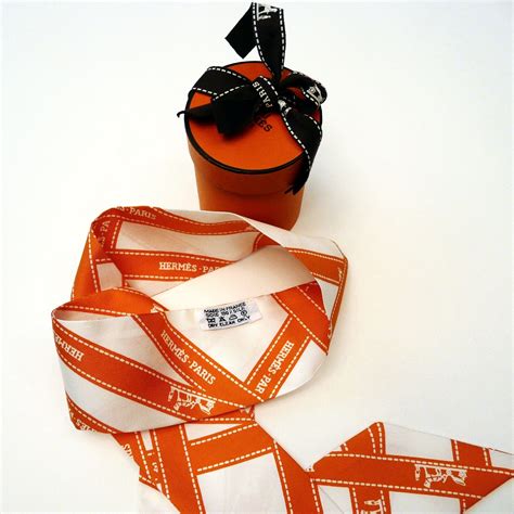 Authentic Hermes Silk Twilly Scarf Bolduc Orange on White with Round B – Carre de Paris