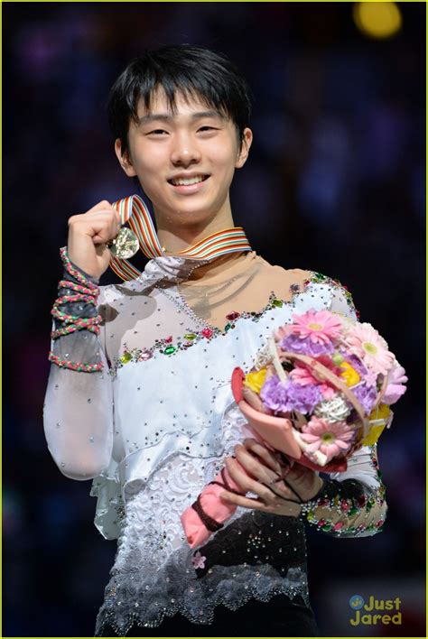 Japan's Yuzuru Hanyu Defends Olympic Title; Wins Mens Title at Worlds ...