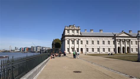 Measures installed for walking & cycling in Greenwich Old Naval College site - Murky Depths