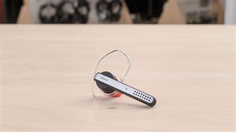 Jabra Talk 45 Bluetooth Headset Review - RTINGS.com