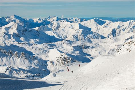 Top 10 best ski resorts for late season snow & spring skiing ...