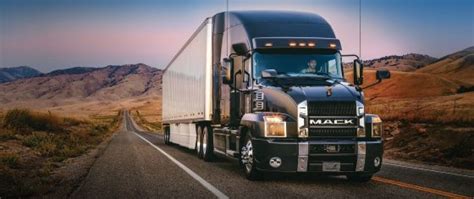 4 Universal Rules of the Road Every Truck Driver Should Know | America ...