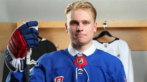 Kaapo Kakko Height, Age, Weight, Trophies - Sportsmen Height