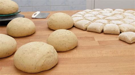 Leavening | cooking process | Britannica