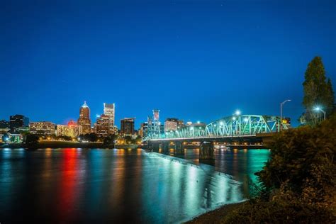 Premium Photo | Downtown Portland Oregon skyline at night