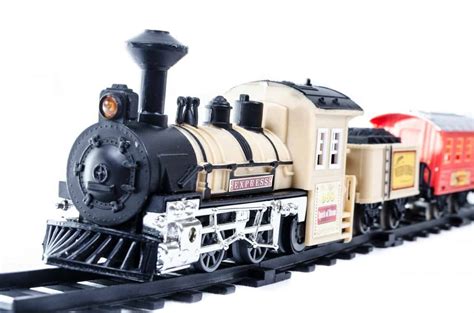 Toy Train Center - The Ultimate Train Toy, Set and Model Guide