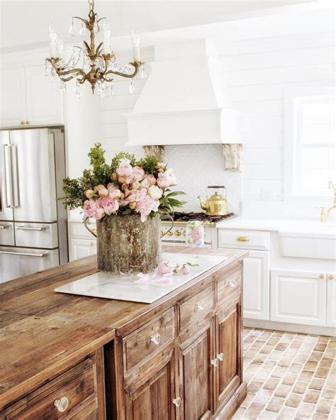 19 Most Gorgeous French Country Kitchens