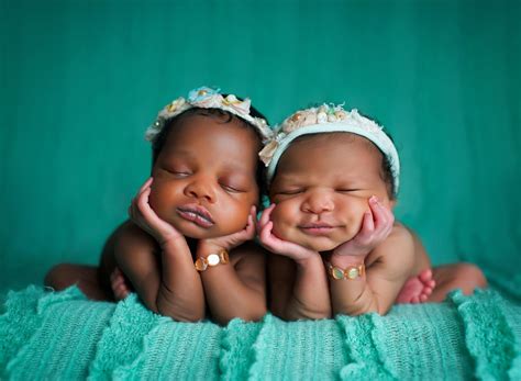 Black twin girls | Newborn twin photography, World's cutest baby, Newborn twins