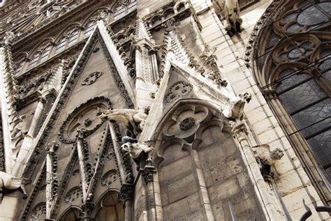 Notre Dame Cathedral gargoyles — Stock Photo © begepotam #2074600