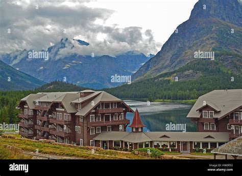 Swiftcurrent Lake & Many Glaciers Lodge in Glacier National Park Stock Photo: 135857151 - Alamy