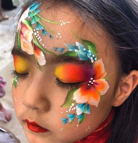 Pin by Ede Cicoria on Painting - Faces | Girl face painting, Fairy face paint, Eye face painting