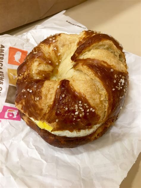 Dunkin' Donuts Breakfast Review - DC Outlook