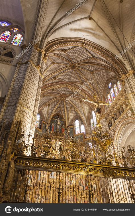 Toledo cathedral interior – Stock Editorial Photo © boggy22 #133404594