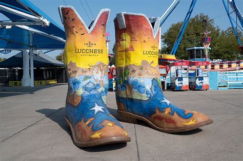 Lucchese Reveals New Giant Boots for Texas State Fair Fixture Big Tex – Footwear News