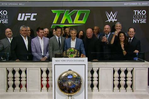 Video: Dana White, Vince McMahon on hand to ring NYSE bell as UFC-WWE ...