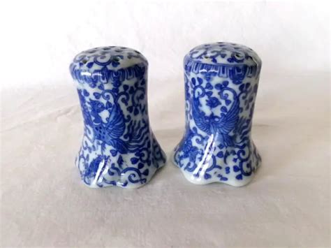 VINTAGE PHOENIX BIRD "Flying Turkey" BLUE SALT & PEPPER SHAKERS - Made in Japan $8.99 - PicClick