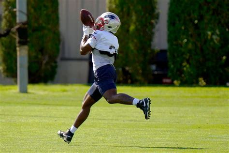 Damien Harris taking ‘quite a few reps’ at Patriots’ training camp - al.com