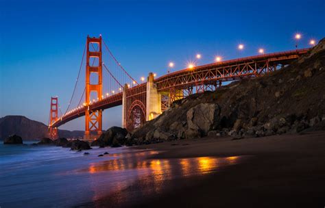 Golden Gate Bridge, San Francisco, The Most Popular Tourist Attractions in America - Traveldigg.com