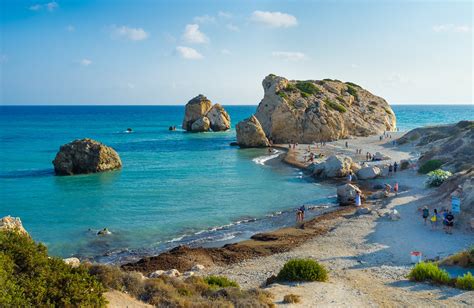 Aphrodite’s Beach, Paphos - Cyprus - Arrivalguides.com