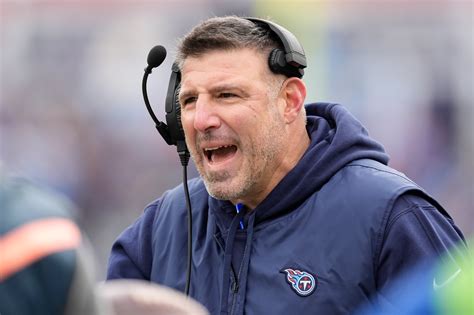 Los Titans despiden al entrenador Mike Vrabel tras encadenar temporadas ...