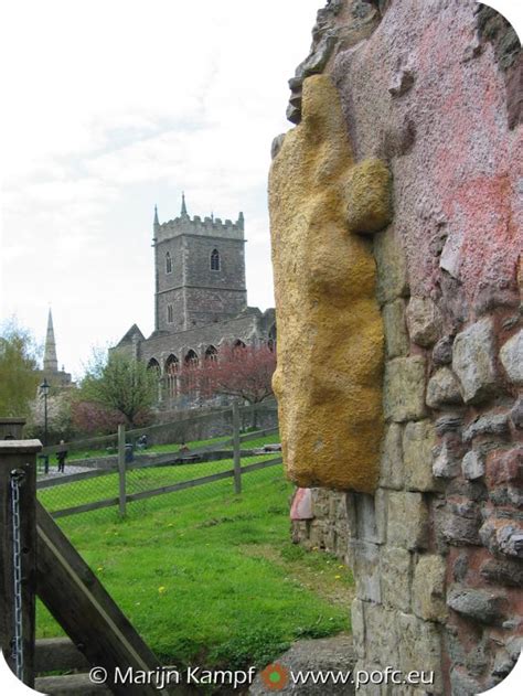 7843 Castle Ruins with view to Church.jpg : Pictures of Bristol Castle ...