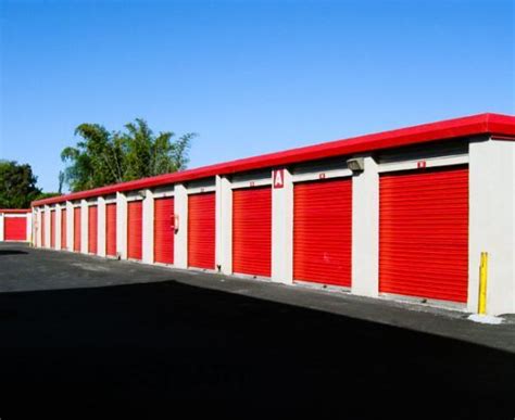 Self storage units for your cars! | Self storage, Self storage units ...