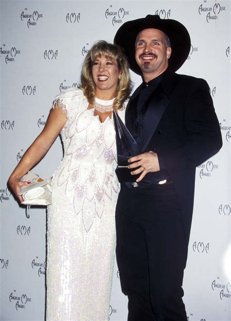 Why did Garth Brooks spilt from first wife Sandy Mahl? A look at singer's relationship before ...