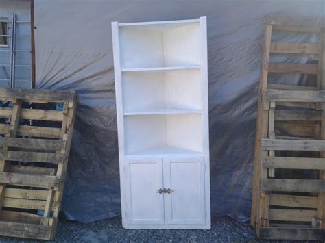 Lot Detail - White Corner Cabinet