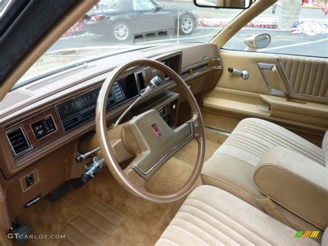 Beige Interior 1987 Oldsmobile Cutlass Supreme Coupe Photo #50610528 ...