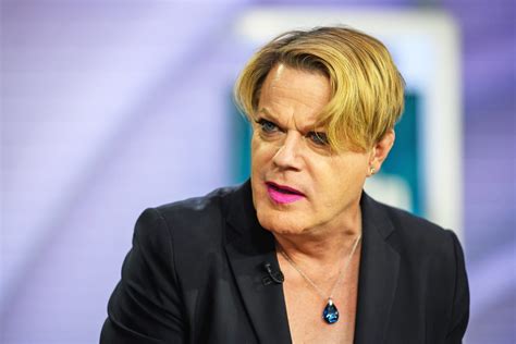 Comedian Eddie Izzard gets wave of support for using she/her pronouns