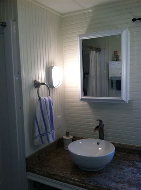 how to update a mobile home bathroom - Vannessa Ferreira