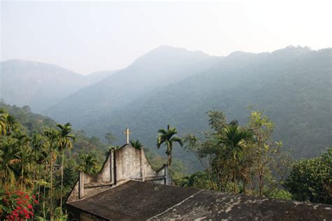 Travels in Geology: Abode of the clouds: A journey to Meghalaya, India