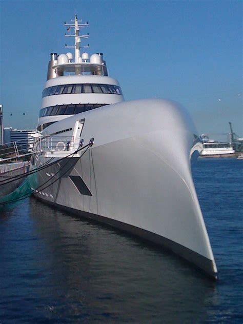 Yacht designed by Philippe Starck which cost 300 million USD docking at ...