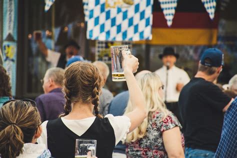 OKTOBERFEST 2019 PARTY IDEAS – Uncle Charleys