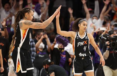 WNBA: Phoenix Mercury level Finals with thrilling win over Chicago Sky